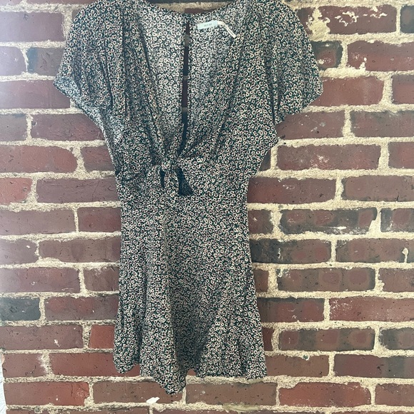 SOLD Floral romper - Picture 3 of 8